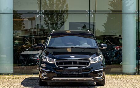 KIA Carnival III, 2017 год, 2 495 000 рублей, 2 фотография