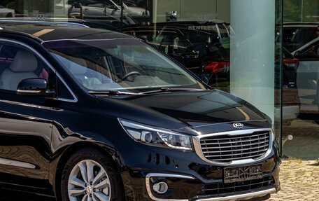 KIA Carnival III, 2017 год, 2 495 000 рублей, 9 фотография