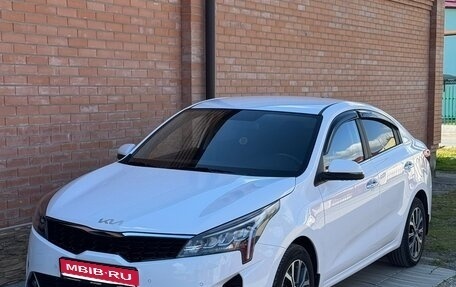 KIA Rio IV, 2021 год, 2 100 000 рублей, 1 фотография