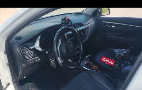 KIA Rio IV, 2020 год, 1 550 000 рублей, 1 фотография