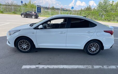 Hyundai Solaris II рестайлинг, 2019 год, 1 400 000 рублей, 2 фотография