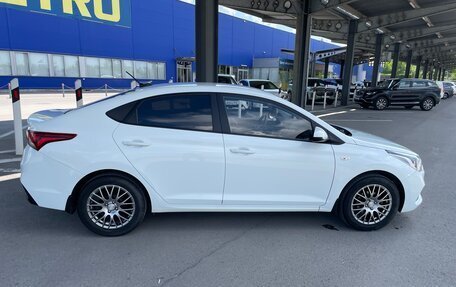Hyundai Solaris II рестайлинг, 2019 год, 1 400 000 рублей, 3 фотография