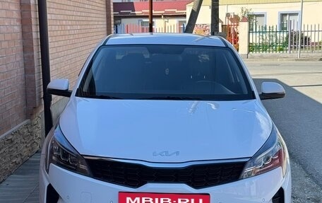 KIA Rio IV, 2021 год, 2 100 000 рублей, 2 фотография