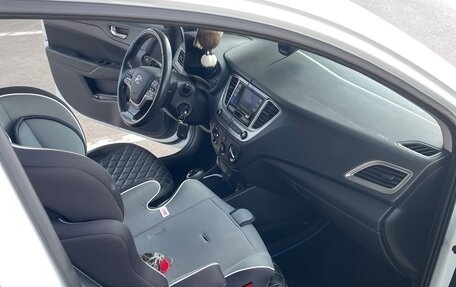 Hyundai Solaris II рестайлинг, 2019 год, 1 400 000 рублей, 10 фотография