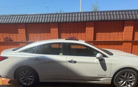 Toyota Avalon, 2022 год, 5 500 000 рублей, 8 фотография
