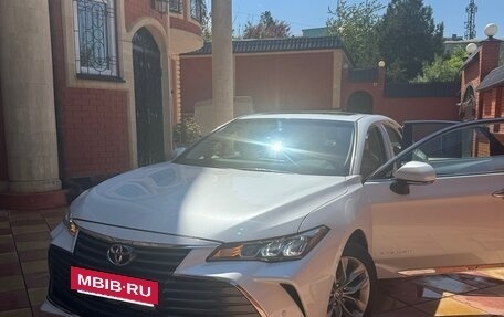 Toyota Avalon, 2022 год, 5 500 000 рублей, 3 фотография
