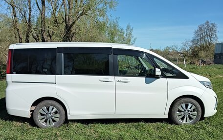 Honda Stepwgn IV, 2015 год, 2 000 000 рублей, 5 фотография
