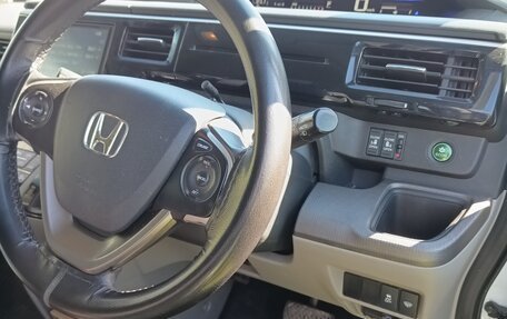 Honda Stepwgn IV, 2015 год, 2 000 000 рублей, 7 фотография
