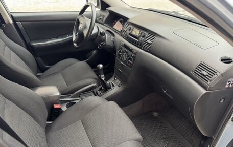 Toyota Corolla, 2004 год, 435 000 рублей, 8 фотография
