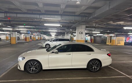 Mercedes-Benz E-Класс, 2020 год, 2 900 000 рублей, 4 фотография