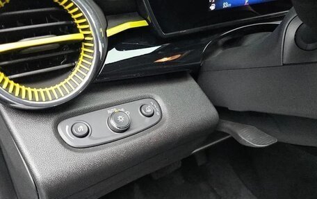Chevrolet Trax, 2023 год, 1 670 010 рублей, 15 фотография