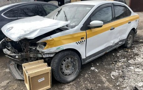 Volkswagen Polo VI (EU Market), 2018 год, 250 000 рублей, 3 фотография