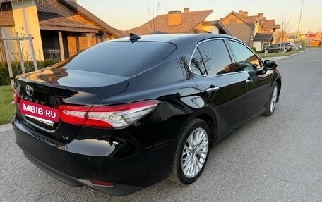 Toyota Camry, 2019 год, 2 280 000 рублей, 4 фотография