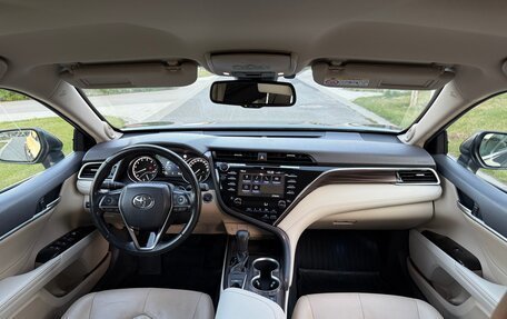 Toyota Camry, 2019 год, 2 280 000 рублей, 11 фотография