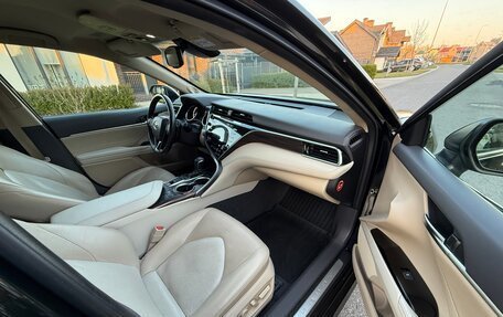 Toyota Camry, 2019 год, 2 280 000 рублей, 13 фотография