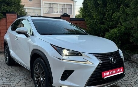 Lexus NX I, 2018 год, 3 950 000 рублей, 4 фотография