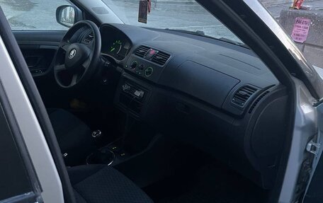 Skoda Fabia II, 2013 год, 670 000 рублей, 11 фотография