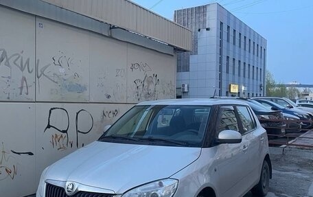 Skoda Fabia II, 2013 год, 670 000 рублей, 2 фотография