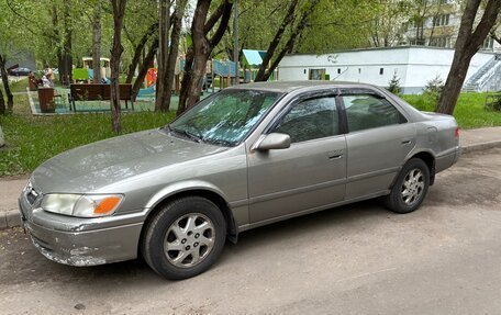 Toyota Camry, 2001 год, 490 000 рублей, 2 фотография