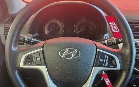 Hyundai Solaris II рестайлинг, 2012 год, 899 000 рублей, 13 фотография