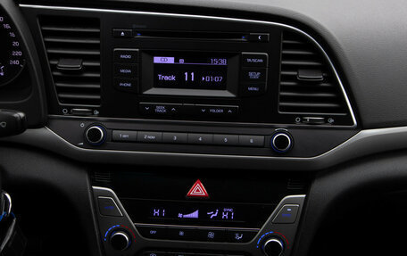 Hyundai Elantra VI рестайлинг, 2017 год, 948 000 рублей, 17 фотография