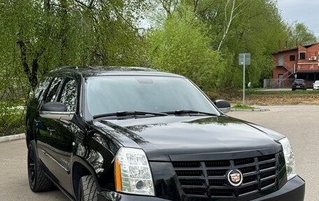 Cadillac Escalade III, 2008 год, 1 650 000 рублей, 2 фотография