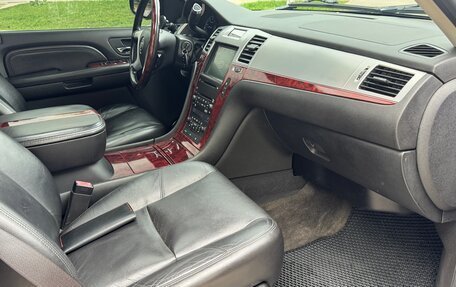 Cadillac Escalade III, 2008 год, 1 650 000 рублей, 20 фотография