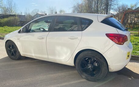Opel Astra J, 2010 год, 650 000 рублей, 5 фотография