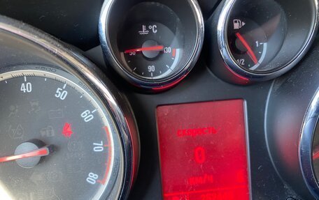 Opel Astra J, 2010 год, 650 000 рублей, 10 фотография