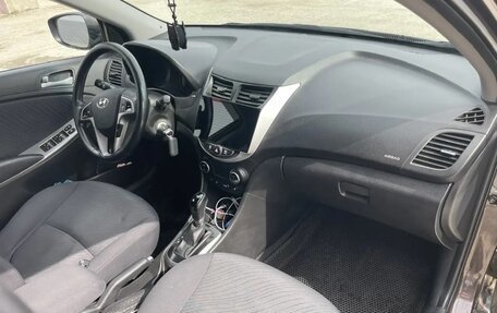 Hyundai Solaris II рестайлинг, 2016 год, 1 200 000 рублей, 5 фотография