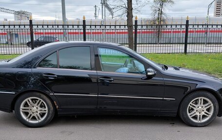 Mercedes-Benz C-Класс, 2006 год, 880 000 рублей, 3 фотография