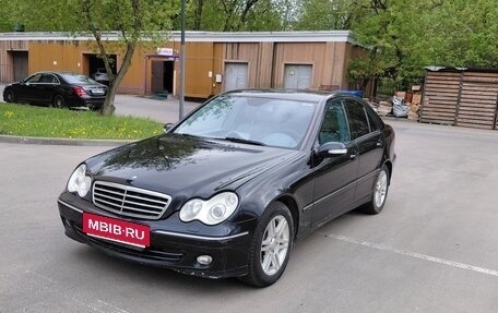 Mercedes-Benz C-Класс, 2006 год, 880 000 рублей, 4 фотография