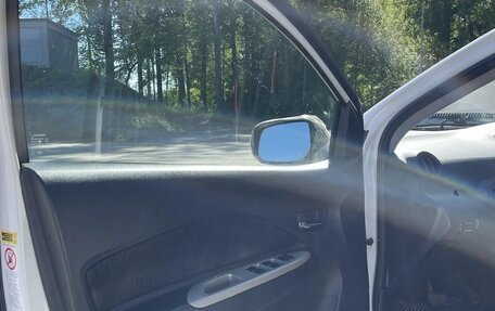 Toyota Yaris III рестайлинг, 2006 год, 600 000 рублей, 11 фотография
