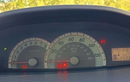 Toyota Yaris III рестайлинг, 2006 год, 600 000 рублей, 23 фотография