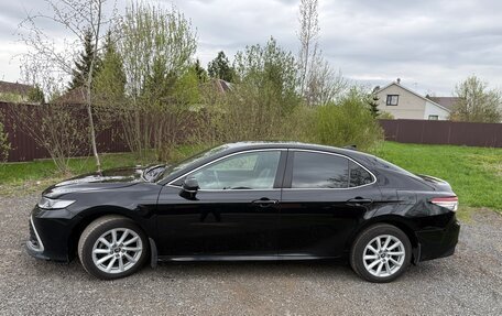 Toyota Camry, 2021 год, 2 700 000 рублей, 3 фотография