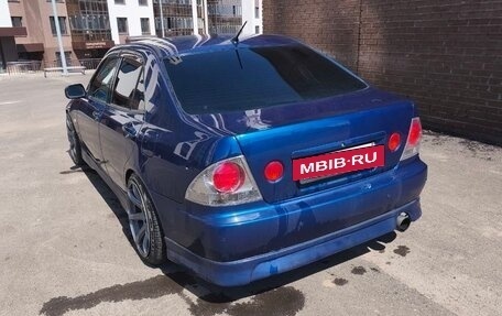 Toyota Altezza, 2001 год, 950 000 рублей, 2 фотография