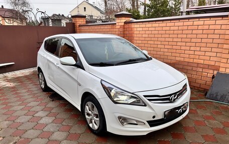 Hyundai Solaris II рестайлинг, 2014 год, 900 000 рублей, 1 фотография