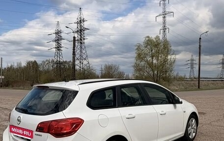 Opel Astra J, 2011 год, 620 000 рублей, 9 фотография