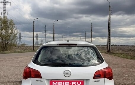 Opel Astra J, 2011 год, 620 000 рублей, 10 фотография