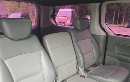 Hyundai Grand Starex Grand Starex I рестайлинг 2, 2011 год, 1 780 000 рублей, 11 фотография