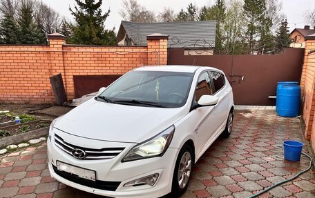 Hyundai Solaris II рестайлинг, 2014 год, 900 000 рублей, 3 фотография