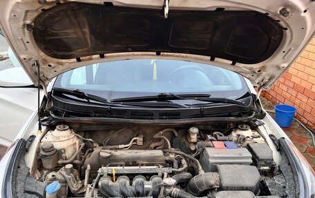 Hyundai Solaris II рестайлинг, 2014 год, 900 000 рублей, 17 фотография