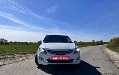 Hyundai Solaris II рестайлинг, 2014 год, 900 000 рублей, 9 фотография