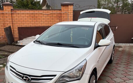 Hyundai Solaris II рестайлинг, 2014 год, 900 000 рублей, 33 фотография
