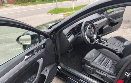 Volkswagen Passat B8 рестайлинг, 2017 год, 2 550 000 рублей, 13 фотография