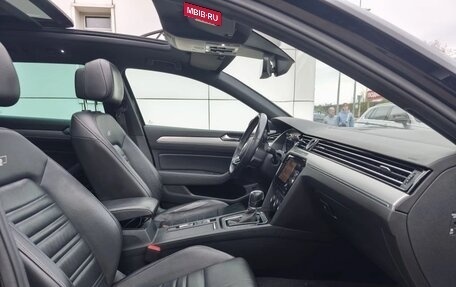Volkswagen Passat B8 рестайлинг, 2017 год, 2 550 000 рублей, 14 фотография
