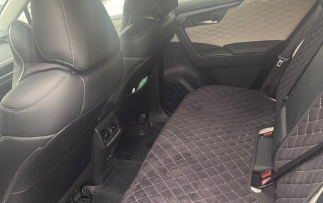 Toyota RAV4, 2019 год, 3 800 000 рублей, 11 фотография