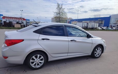 Hyundai Solaris II рестайлинг, 2013 год, 1 100 000 рублей, 7 фотография