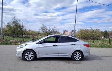 Hyundai Solaris II рестайлинг, 2013 год, 1 100 000 рублей, 5 фотография