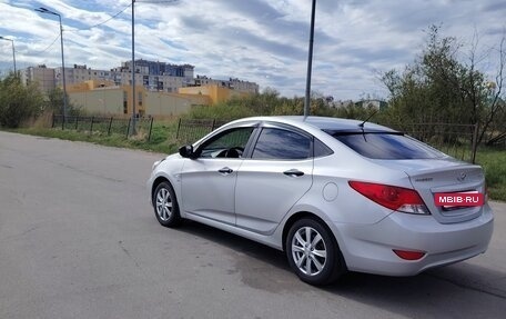 Hyundai Solaris II рестайлинг, 2013 год, 1 100 000 рублей, 4 фотография